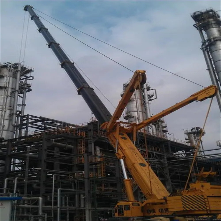 邕宁吊板房的吊车