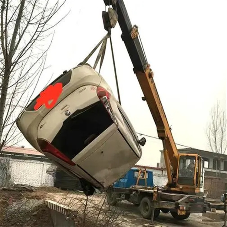 邕宁吊车救援小汽车怎么吊